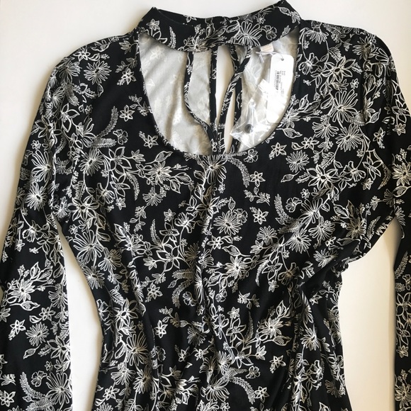# Floral Black & White Choker Neck Long Top / Dress Size X-Small - Picture 5 of 8
